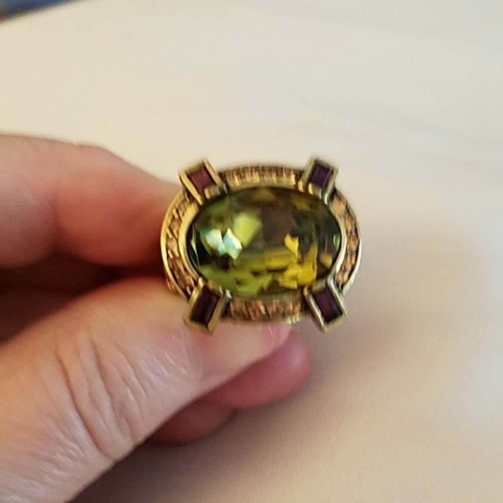 Cocktail ring